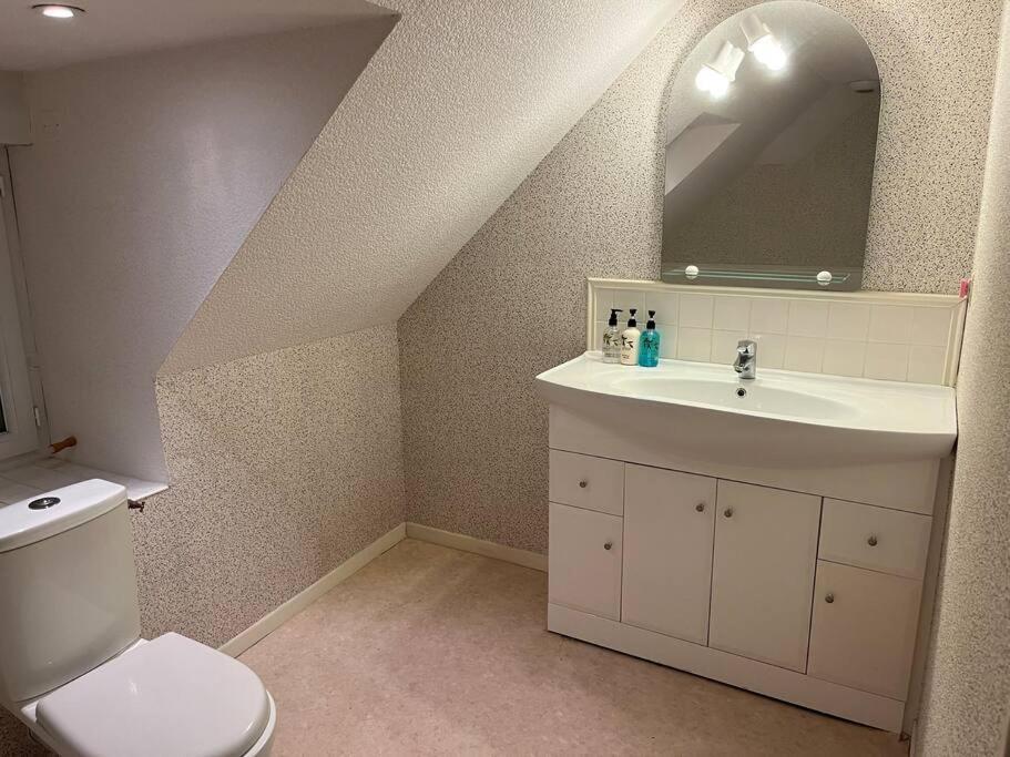 A La Maison - hébergement de luxe Domfront  Esterno foto