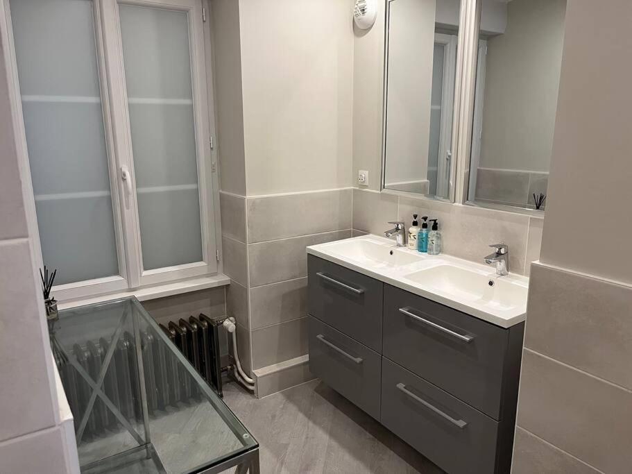 A La Maison - hébergement de luxe Domfront  Esterno foto