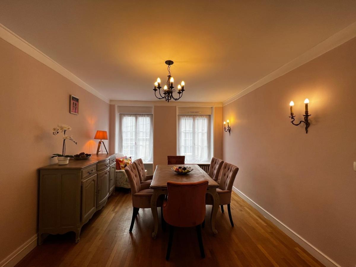 A La Maison - hébergement de luxe Domfront  Esterno foto