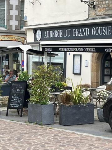 A La Maison - hébergement de luxe Domfront  Esterno foto